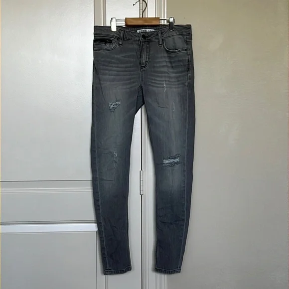 Zara gray distressed skinny jeans - Picture 1 of 6